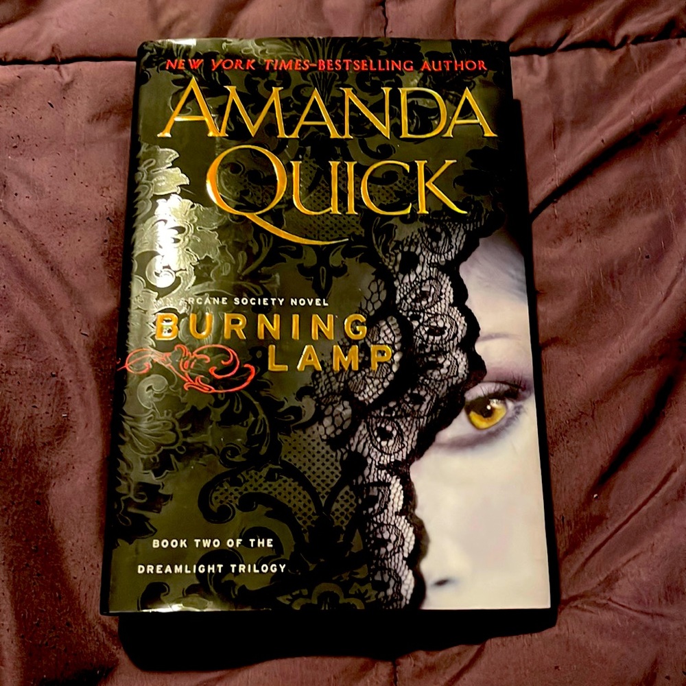 Burning Lamp Amanda Quick